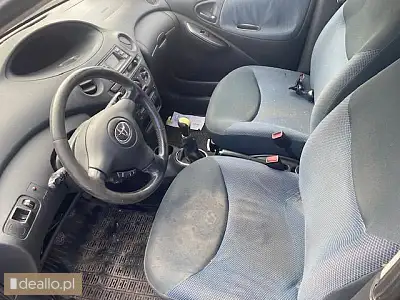 [eLicytacje] I licytacja - Toyota Yaris 2004r - Zdjęcie 3 - RZESZOWIAK.EU